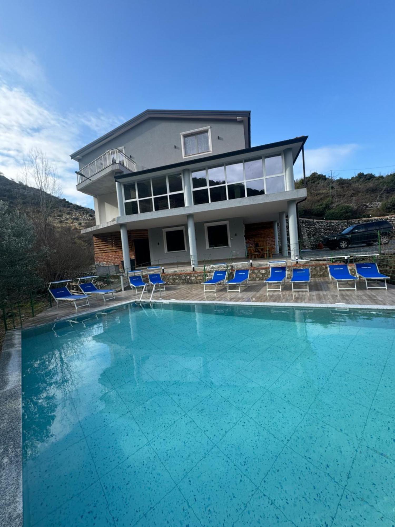 Qyteza Guest House & Camping Shkodër Exteriör bild